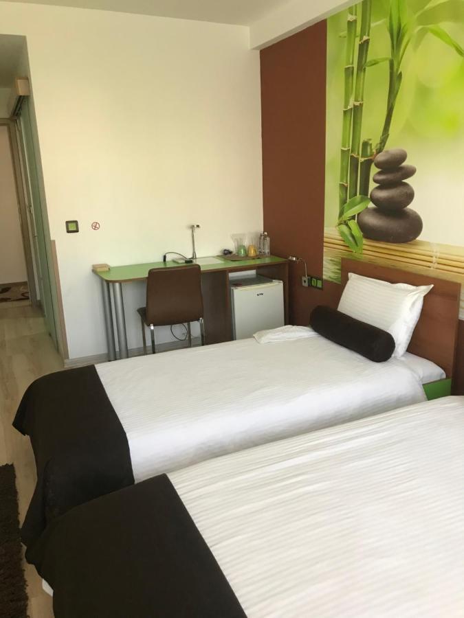 Hotel Gabrisa Razgrad Екстер'єр фото