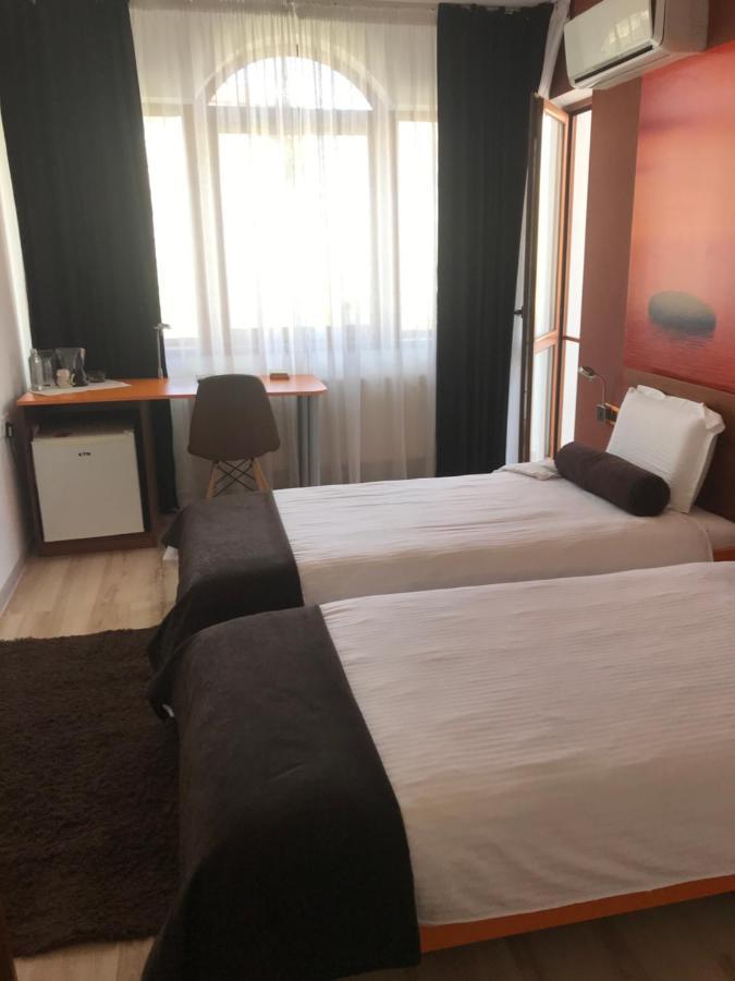 Hotel Gabrisa Razgrad Екстер'єр фото